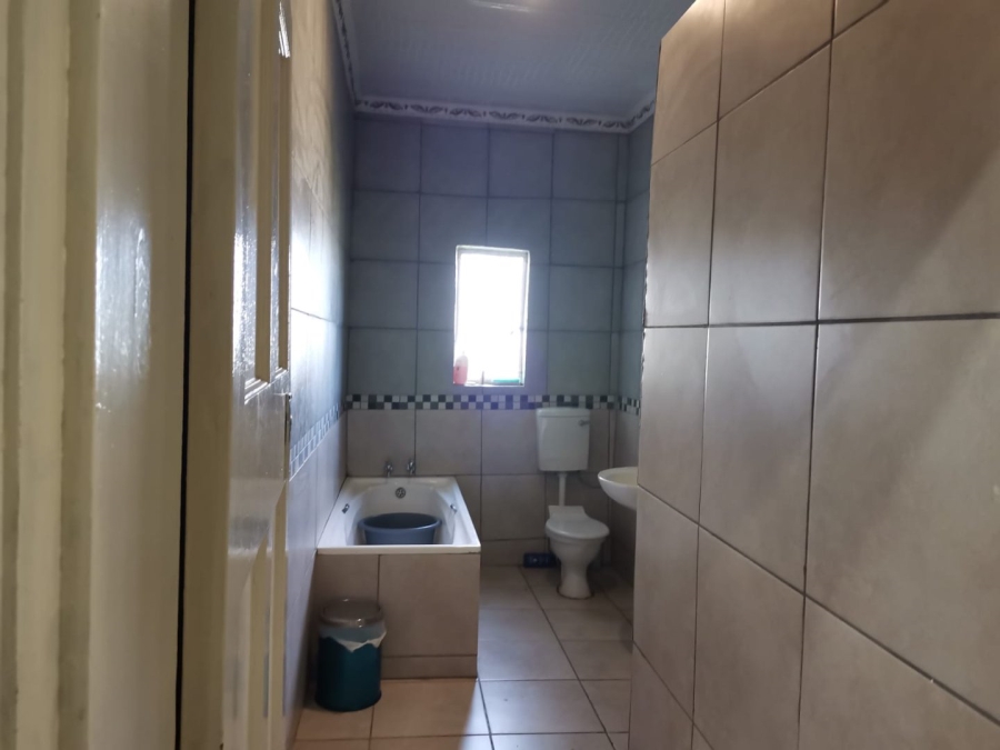 Commercial Property for Sale in Lakeview Free State